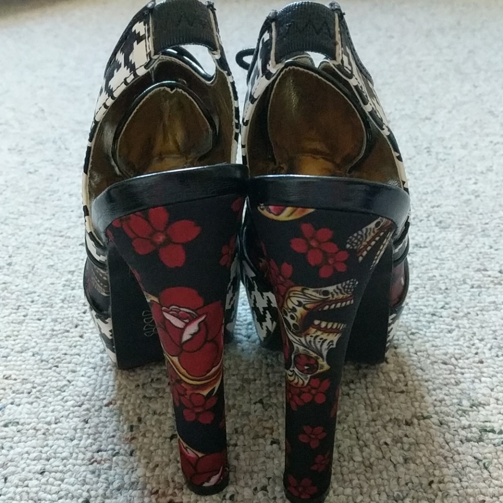 Booties - Picture 4 of 4